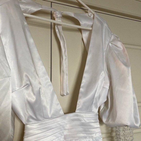 Beautiful deep neckline satin dress! - Picture 2 of 4